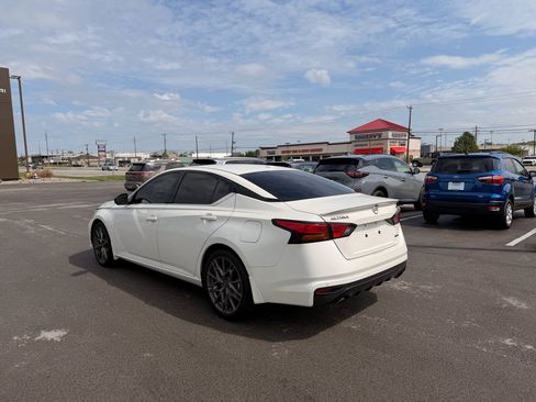 Used 2024 Nissan Altima 2.0 SR FWD image 4