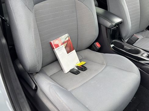 Used 2022 Toyota Corolla SE image 14