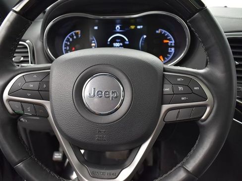 Used 2019 Jeep Grand Cherokee Overland AWD/4WD image 10