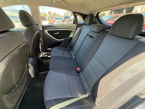 Used 2014 Hyundai Elantra GT image 38