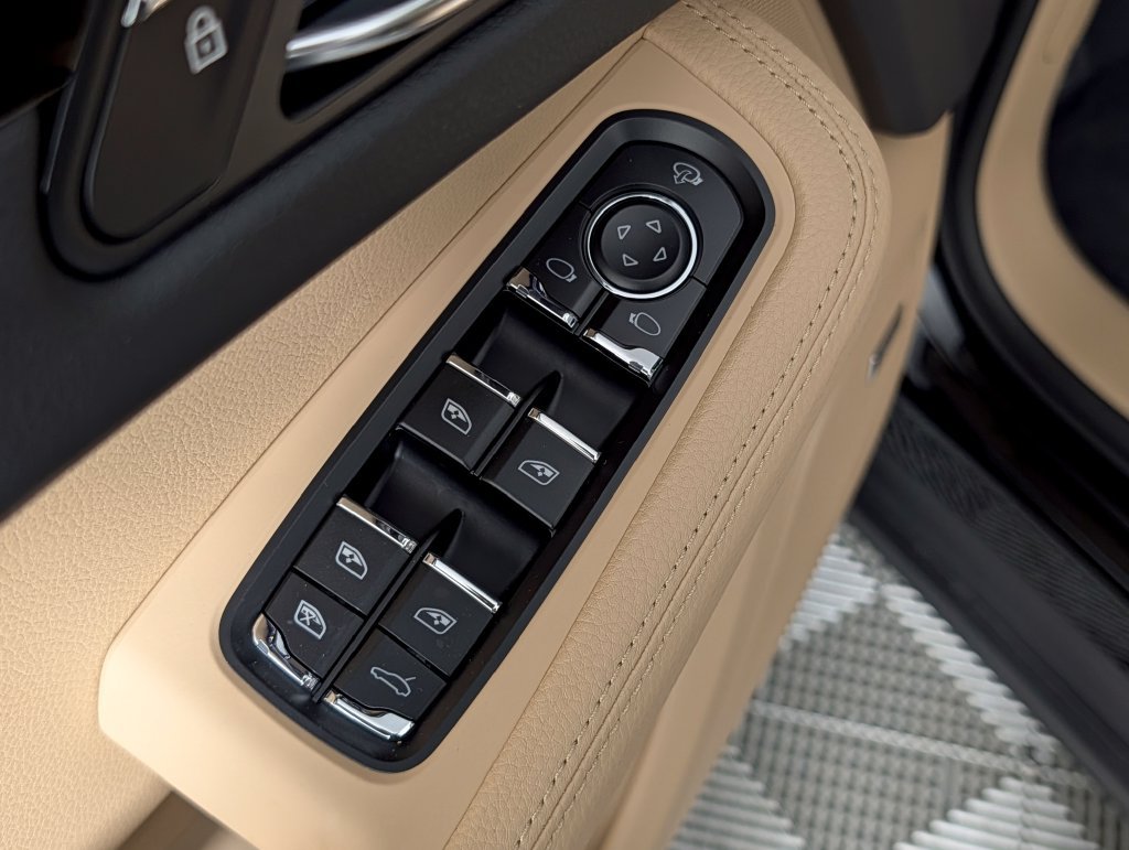 New 2026 Porsche Macan AWD/4WD image 27
