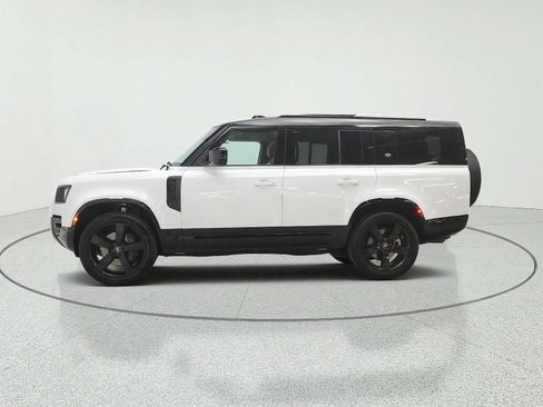 Used 2024 Land Rover Defender 130 X-Dynamic SE AWD/4WD image 8