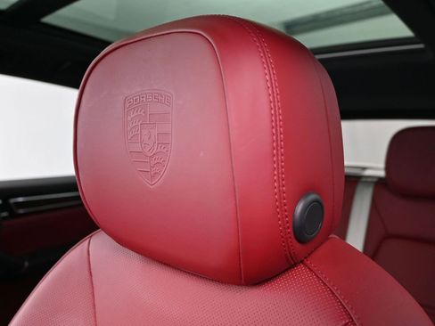 Used 2023 Porsche Cayenne S Platinum image 20