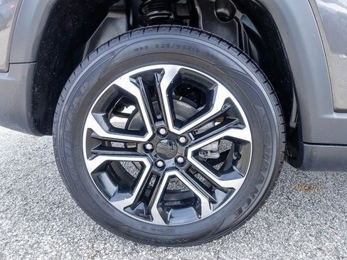 Used 2023 Jeep Compass Limited image 10