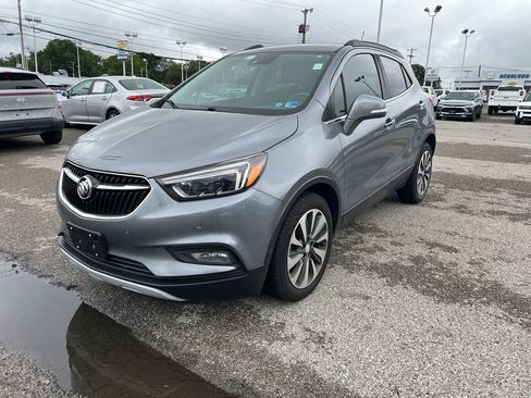 Used 2019 Buick Encore Essence w/ Safety Package II FWD image 1