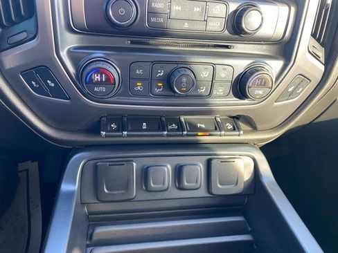 Used 2017 GMC Sierra 1500 SLT image 16