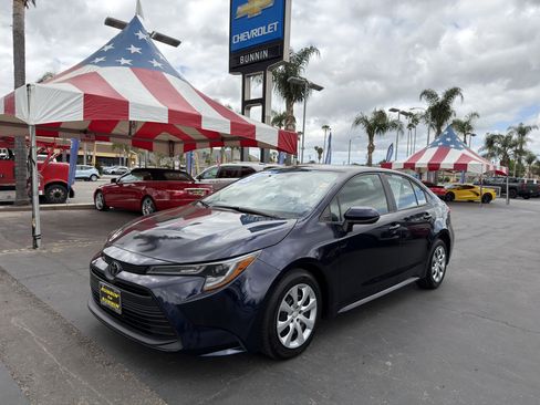 Used 2023 Toyota Corolla LE FWD image 4