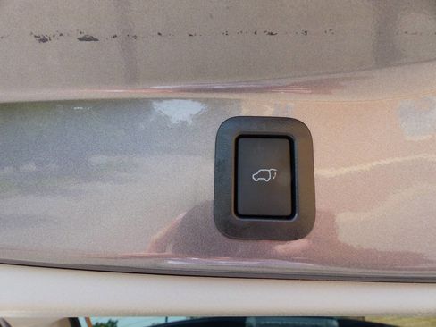 Used 2019 Toyota Highlander FWD V6 image 59