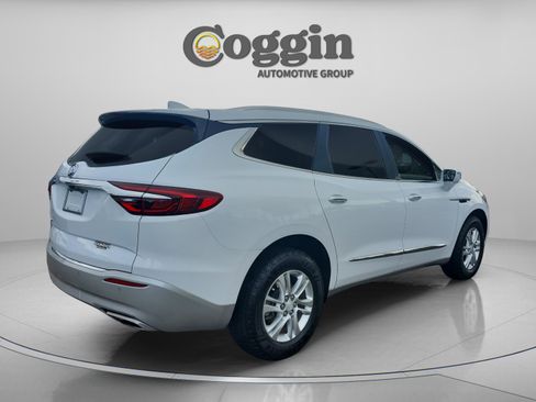 Used 2020 Buick Enclave Essence w/ Sound and Sites Package image 5
