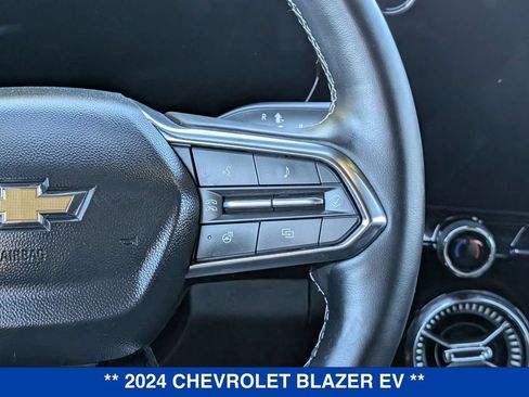 Used 2024 Chevrolet Blazer EV LT AWD/4WD image 20