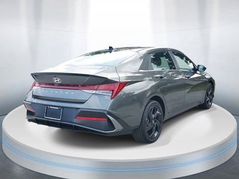 New 2026 Hyundai Elantra SEL Sport Premium image 4