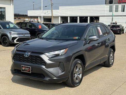 Used 2024 Toyota RAV4 XLE image 1