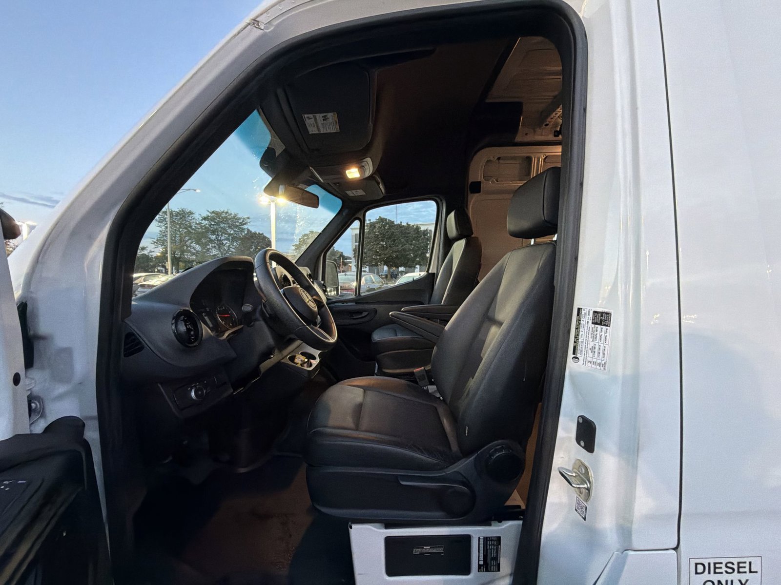 Used 2025 Mercedes-Benz Sprinter 2500 image 12
