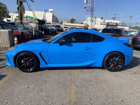 Used 2023 Toyota GR86 Premium w/ ALL Weather Mat Package (TMS) RWD image 8