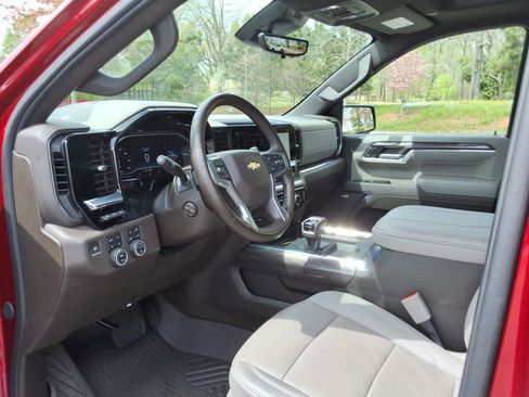 Certified 2024 Chevrolet Silverado 1500 LTZ w/ LTZ Premium Package image 23