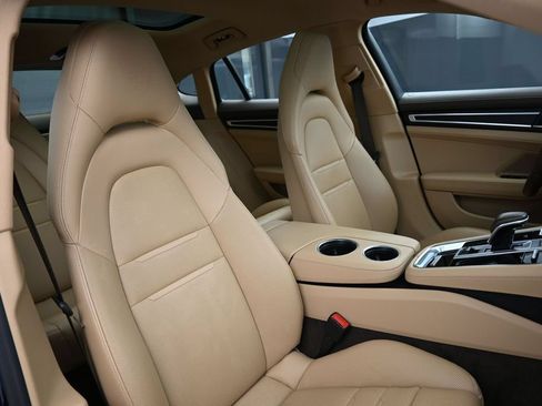 Certified 2023 Porsche Panamera Platinum Edition RWD image 32
