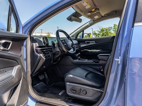 Used 2026 Kia Sportage EX FWD image 16