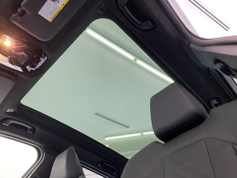 Used 2025 BMW X3 xDrive30i w/ Convenience Package image 14