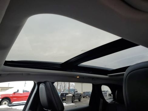 Used 2022 Jeep Cherokee Limited image 15