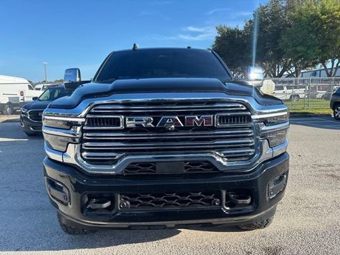Used 2025 RAM 2500 Laramie w/ Towing Technology Group AWD/4WD image 2