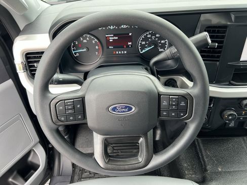 New 2026 Ford F250 XL w/ XL Chrome Package image 30