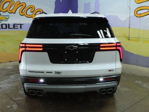 Used 2024 Chevrolet Traverse Z71 w/ Enhanced Driving Package image 7