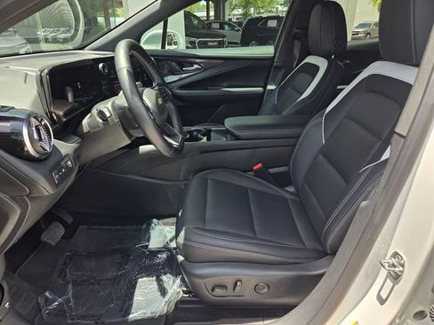 Used 2024 Chevrolet Blazer EV LT AWD/4WD image 3