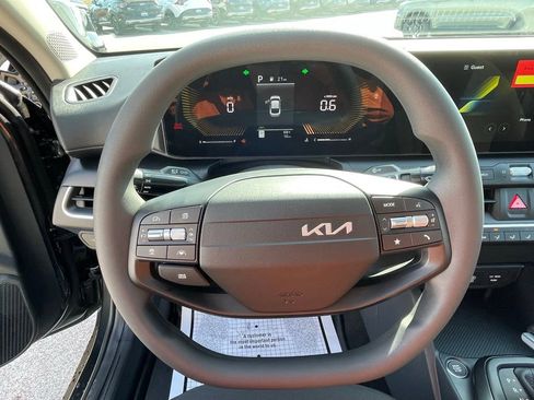 New 2026 Kia K4 FWD image 13