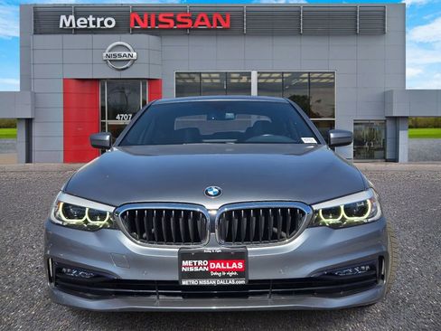 Used 2018 BMW 530i w/ Premium Package image 2