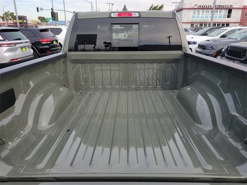 New 2026 RAM 1500 4x4 Crew Cab image 8