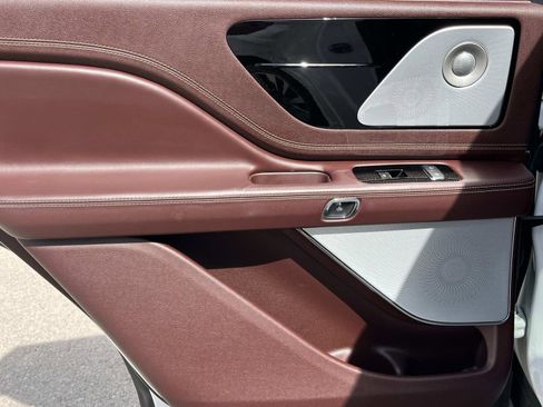 Used 2022 Lincoln Aviator Black Label Grand Touring image 16