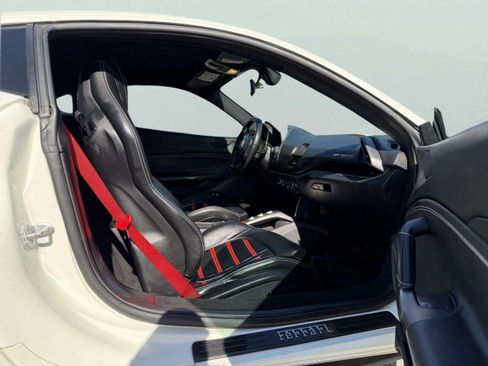 Used 2018 Ferrari 488 GTB image 39