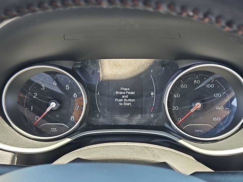 Used 2020 Jeep Compass Latitude AWD/4WD image 32