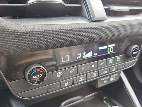 Used 2026 Subaru Outback Premium AWD/4WD image 20