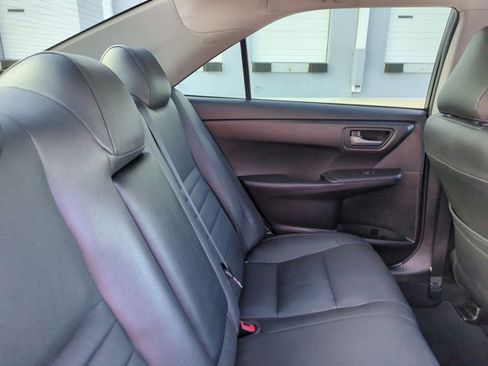 Used 2016 Toyota Camry SE image 15