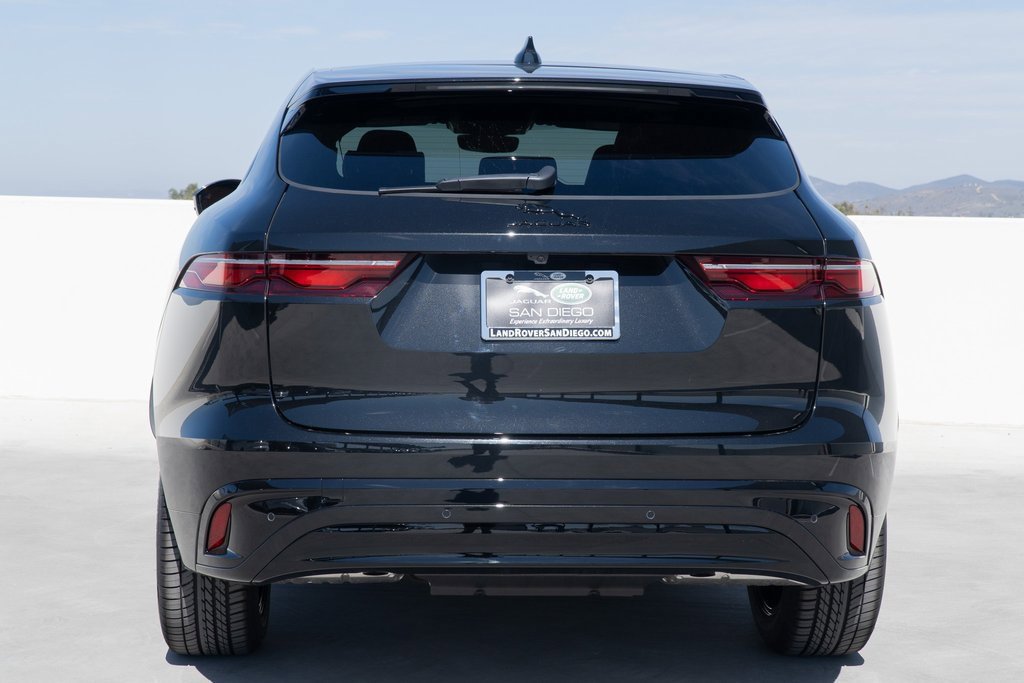 Used 2025 Jaguar F-PACE R-Dynamic S AWD/4WD image 4