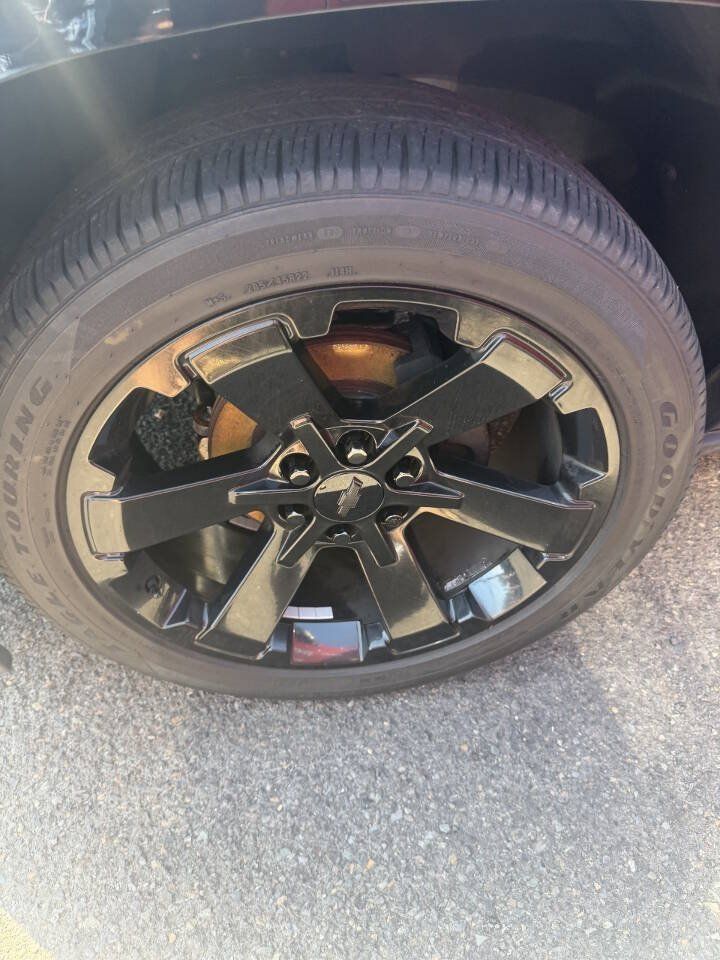 Used 2020 Chevrolet Suburban Premier RWD image 18