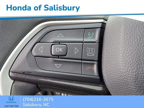 Used 2023 Jeep Grand Cherokee Laredo w/ Luxury Tech Group I image 18