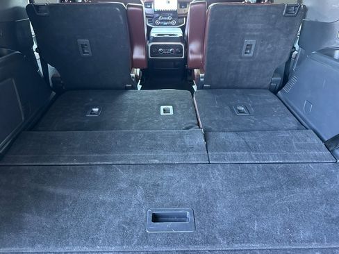 Used 2024 Ford Expedition Limited image 12