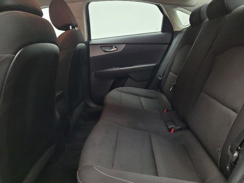 Used 2019 Kia Forte LXS FWD image 18
