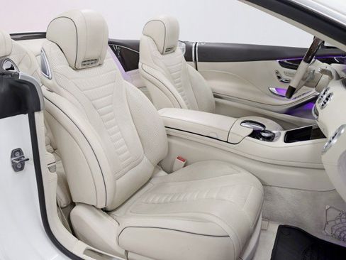 Used 2020 Mercedes-Benz S 560 Cabriolet image 33