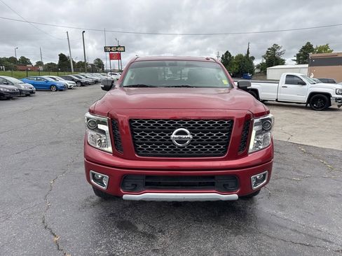 Used 2019 Nissan Titan PRO-4X image 11
