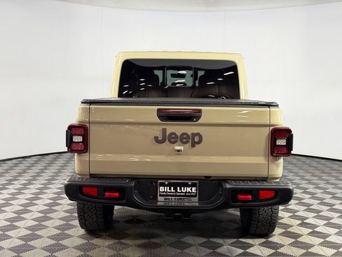 Certified 2022 Jeep Gladiator Rubicon w/ LED Lighting Group AWD/4WD image 6