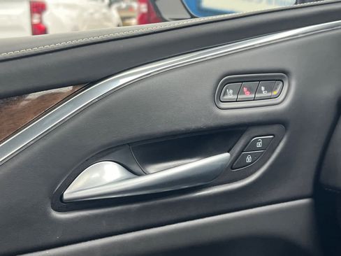 Used 2024 Cadillac Escalade Sport Platinum w/ LPO, ONYX Package image 24