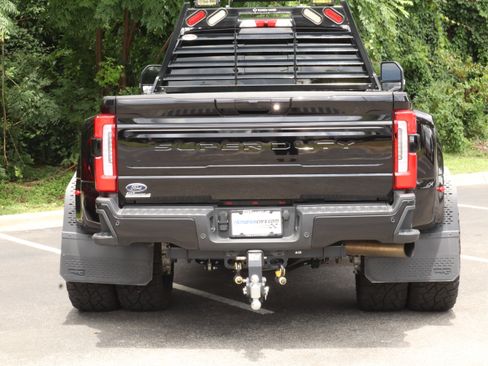 Used 2025 Ford F450 Platinum w/ FX4 Off-Road Package AWD/4WD image 8