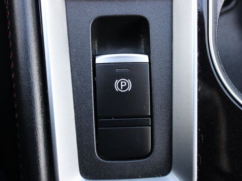 Certified 2023 Nissan Altima 2.5 SR w/ SR Premium Package AWD/4WD image 17