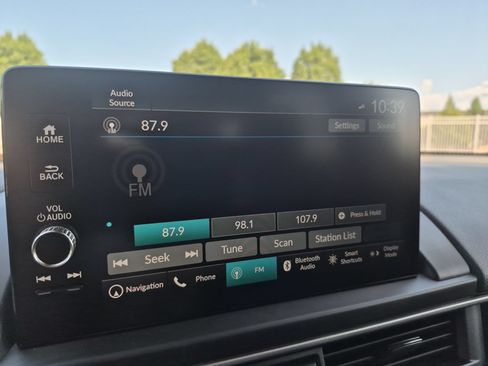 Used 2025 Honda Pilot Elite image 18