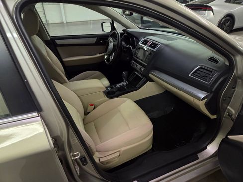 Used 2017 Subaru Legacy 2.5i Premium w/ Moonroof Package AWD/4WD image 31