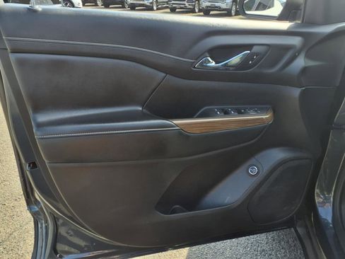 Used 2020 GMC Acadia SLE w/ Driver Convenience Package image 25