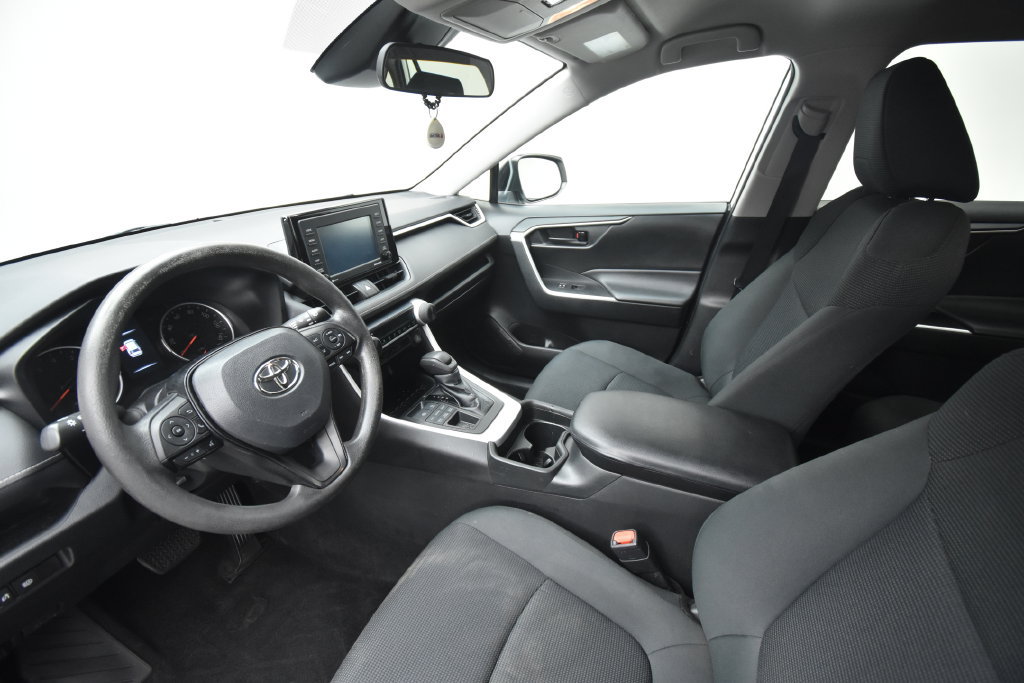 Used 2021 Toyota RAV4 LE AWD/4WD image 7